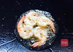 Illustration of how to make fried rice noodles with qinxiang 8