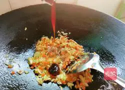 Illustration of how to make three fresh vegetable spring rolls 5