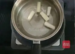 Illustration of how to make wild rice millet porridge (baby food supplement) 2