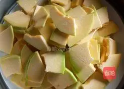 Illustration of how to make pumpkin hair cake 3