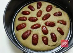 Illustration of how to make red date and brown sugar hair cake 4