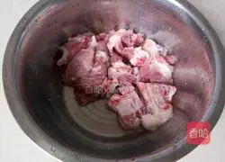 Illustration of how to make pork ribs and pumpkin rice porridge 1