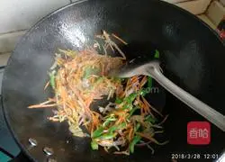 Illustration of how to make stir-fried pasta 10