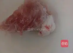 Illustration of how to make preserved egg and lean meat porridge 5