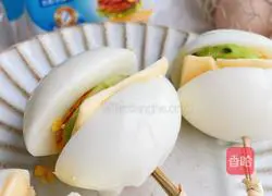 Cheese and Egg Burger Recipe Illustration 11