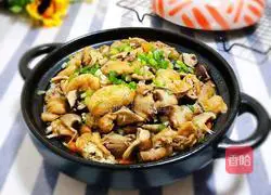 Illustration of how to make mushroom and chicken claypot rice 17