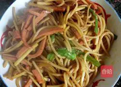 Illustration of how to make fried pasta 7