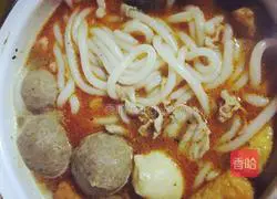 Illustration of how to make mutton meatball rice noodles 7