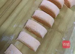 Illustration of home-made flower rolls 12