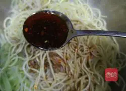 Illustration of how to make cold noodles with mung bean sprouts 4