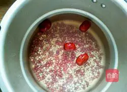 Illustration of how to make barley and red bean porridge 3