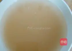 Illustration of how to make egg yolk millet porridge 2