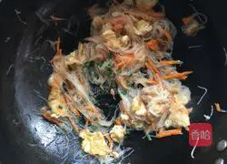 Illustration of how to make fried rice noodles 8