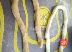 Illustration of how to make corrugated flower rolls 5