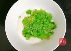 Illustration of how to make vegetable noodle (baby food supplement) 6