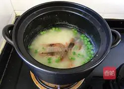 Illustration of how to make shrimp and pea casserole porridge 8
