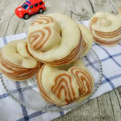 Two-color flower roll