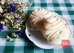 Illustration of how to make dough rolls 12