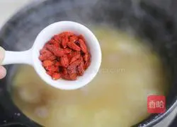 Illustration of how to make millet and yam porridge 9