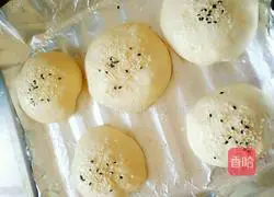 Illustration of how to make Polish super-soft all-purpose hamburger buns 11