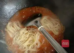 Illustration of how to make stir-fried pasta 18