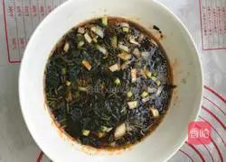 Illustration of how to make braised noodles 6