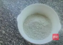 Illustration of how to make black bean noodles 2