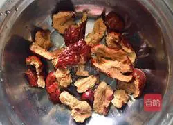 Illustration of how to make yam and black rice medicated porridge (blood and qi nourishing) 2