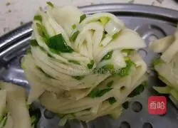 Illustration of how to make delicious Thousand Layer Rolls 9