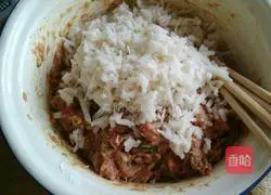 Illustration of how to make meatballs and potato rice bowl 9