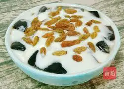 Illustration of how to make yogurt grass jelly 12