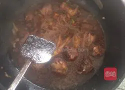 Illustration of how to make chicken stewed sweet potato pot stickers 6