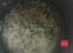 Illustration of how to make Taiwanese rice balls 2