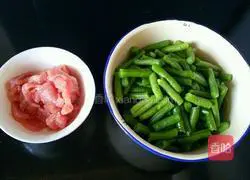 Illustration of how to make braised beans and noodles 2