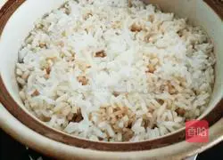 Illustration of the Recipe of Claypot Rice with Cured Meat and Sichuan Curry Rice with Cured Pork 5