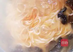 Illustration of how to make rice noodles 6