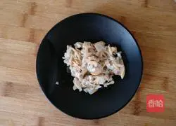 Illustration of how to make leek and clam seafood soup 5