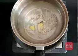 Carrot, Mushroom and Chicken Porridge ( Illustration of how to make baby food (complementary food) 4