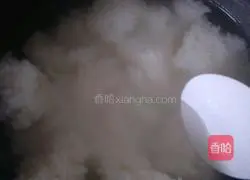 Illustration of how to make sweet potato porridge 3