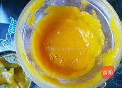 Illustration of how to make pumpkin hair cake 4