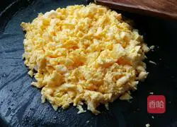 Illustration of how to make leek, egg and shrimp box 6