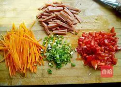 Illustration of how to make saliva cold noodles 3