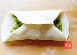 Illustration of how to make celery box 6