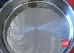 Illustration of how to make red dragon fruit cake 4