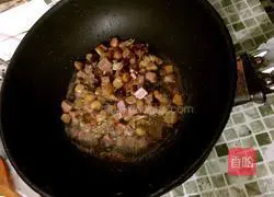 Illustration of how to make braised rice with potatoes and bacon 6
