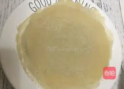 Illustration of how to make spring roll skins 7