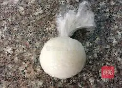 Illustration of how to make Japanese rice balls 4
