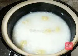 Illustration of how to make banana porridge 7