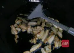 Illustration of how to make stewed noodles with potatoes and beans 2