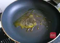 Illustration of how to make crispy pot stickers 7